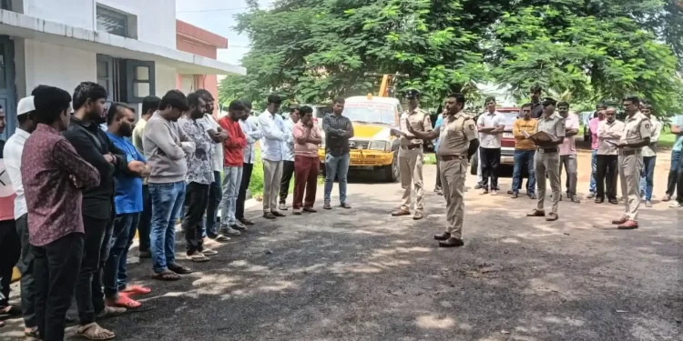 ಚನ್ನಪಟ್ಟಣ ಸರ್ಕಲ್ ಪೊಲೀಸ್ ವ್ಯಾಪ್ತಿಯಲ್ಲಿ ರೌಡಿ ಪರೇಡ್ ನಡೆಸಲಾಯಿತು